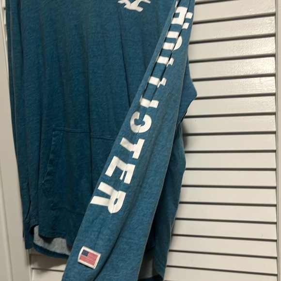 Hollister cotton pullover long sleeve with front pockets 👕 size M - Picture 2 of 7